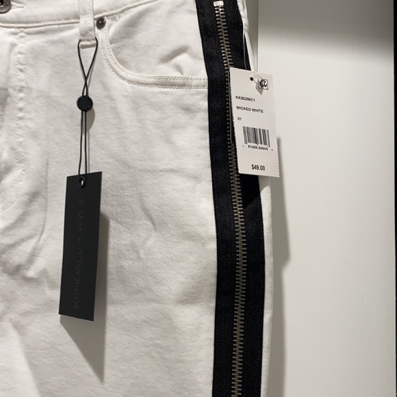 Kendall & Kylie denim mini skirt zipper detail NWT - Picture 3 of 7